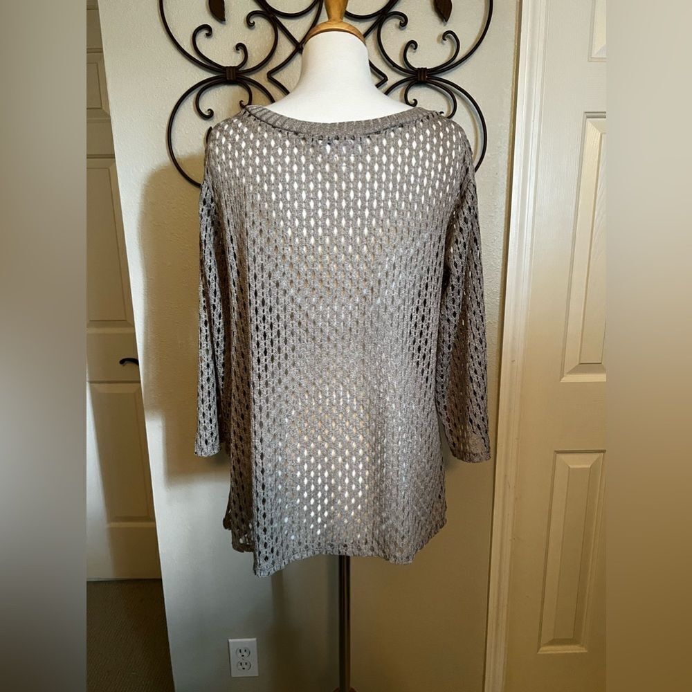 Alexis Open knit sweater size Large - Picture 7 of 7
